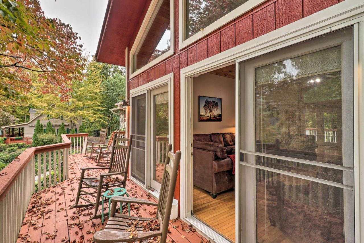 Rustic Red Cabin With Deck In Maggie Valley Club! 외부 사진
